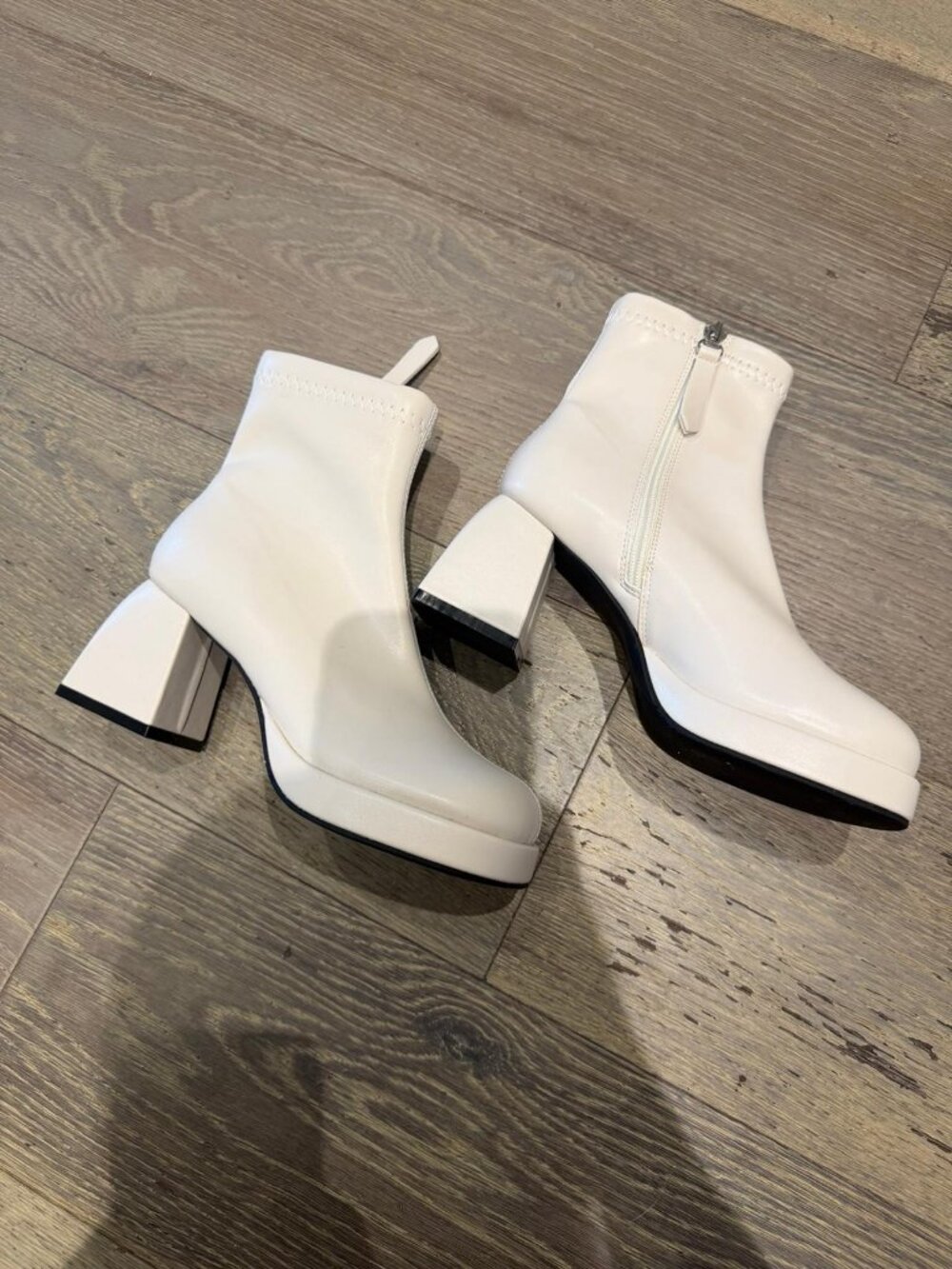 NWOT Cream Ankle Boots Size 6.5 (37) Neutral Fall Booties Never Worn